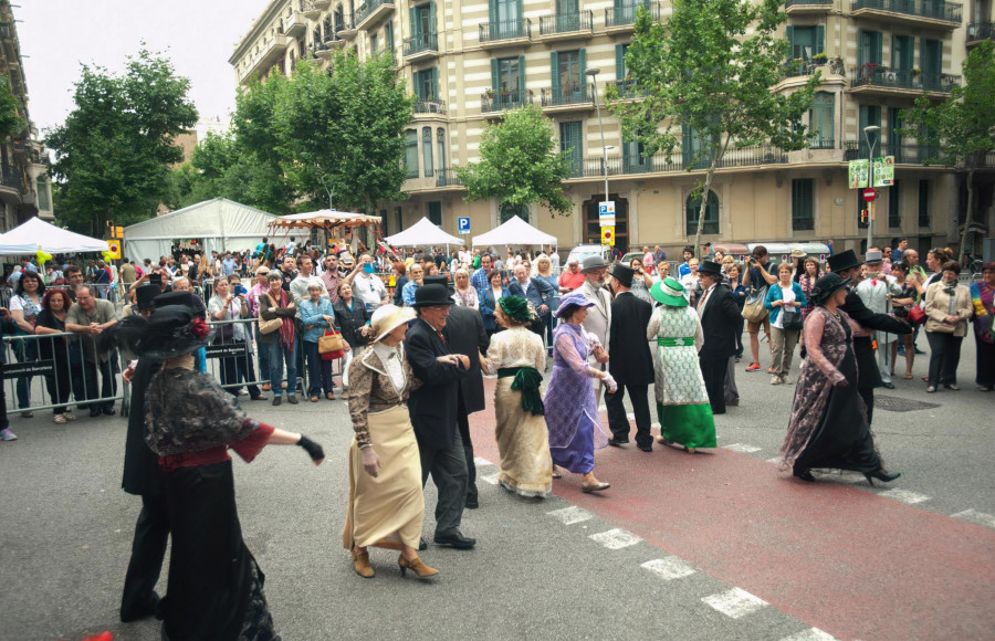 El modernismo ferrolano se muestra en una feria en Barcelona