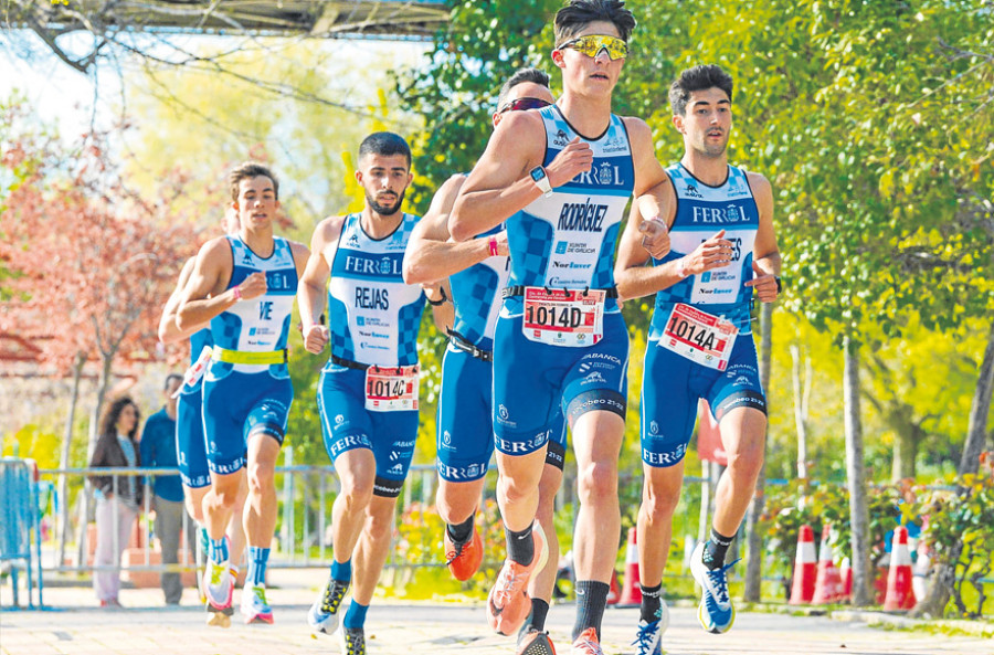 Triatlón Ferrol y Náutico de Narón inician la liga nacional