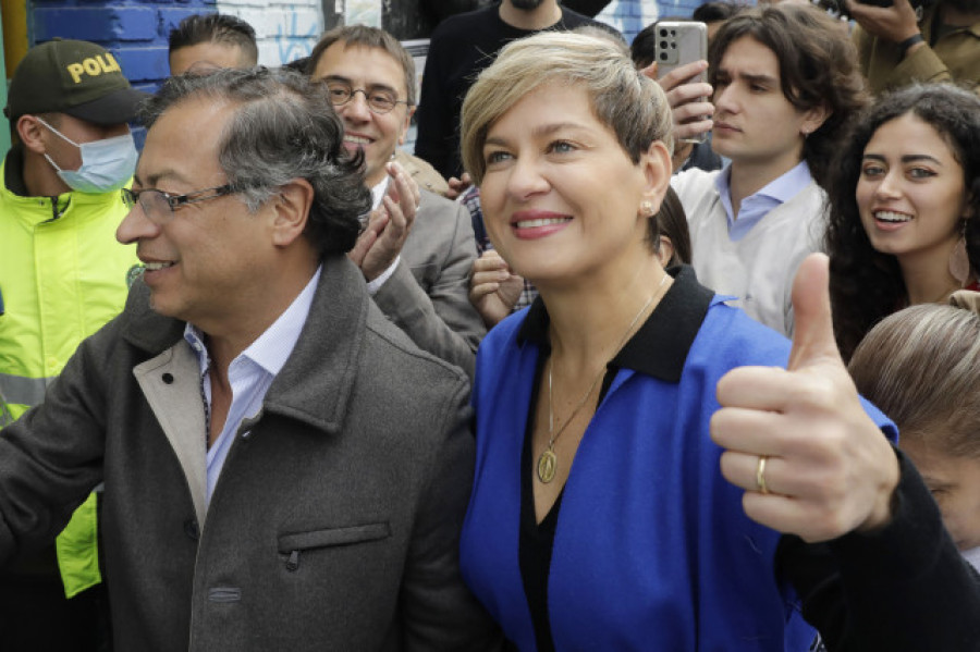 Colombia celebra la democracia y logra un hito con un presidente de izquierdas