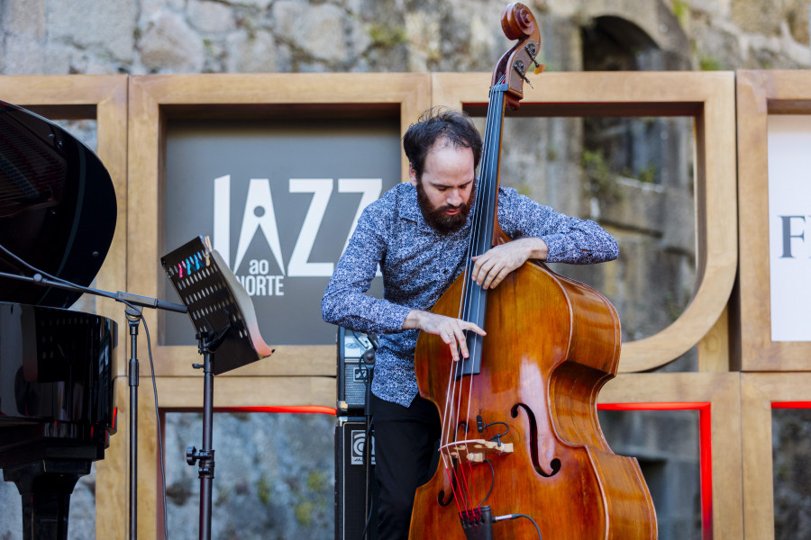 El castillo de San Felipe vibró ayer con el jazz y el flamenco de Chano Domínguez Trío