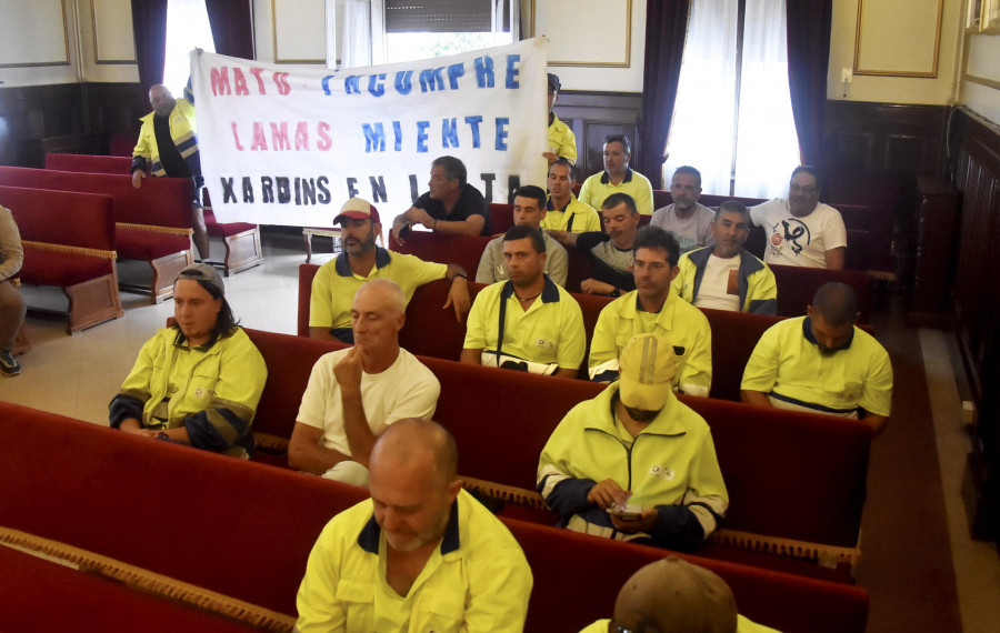 La oposición fuerza al gobierno a retirar del orden del día el contrato de jardines