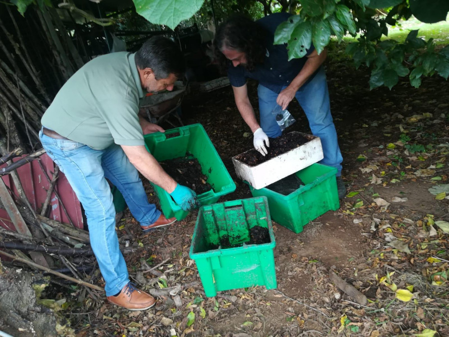 As Pontes invita a sus vecinos a participar en el programa municipal de compostaje