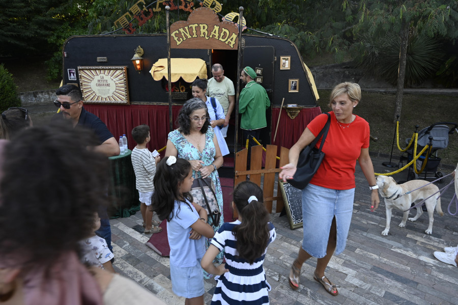 Raíña Sofía | El programa infantil goza de gran tirón entre vecinos y visitantes