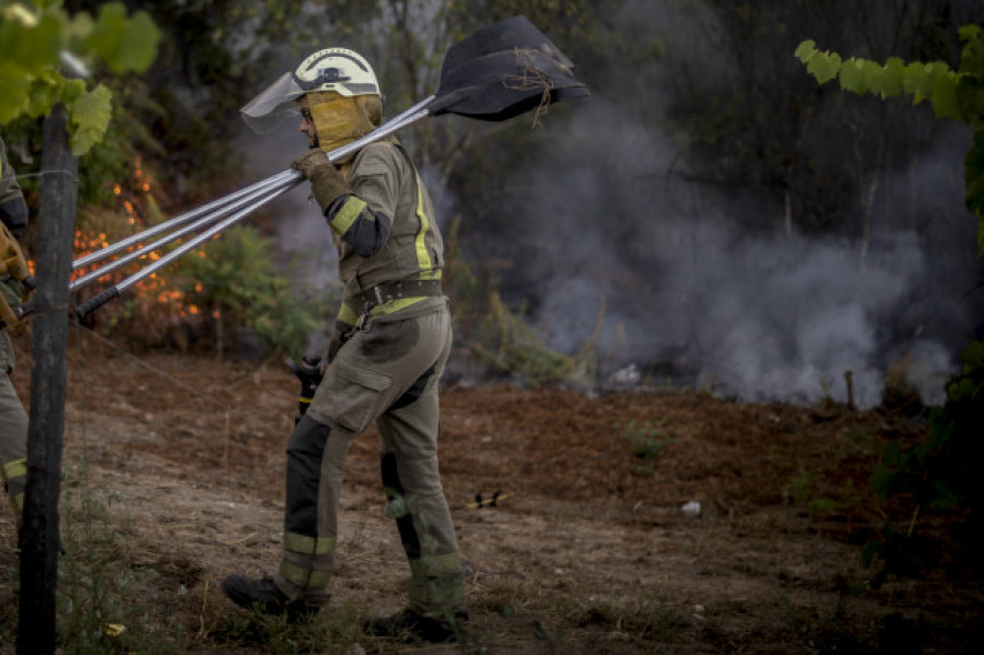 Extinguido el incendio de Melón y controlado el de Cenlle