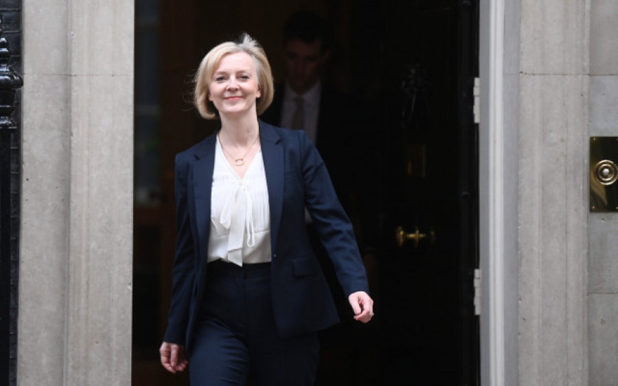 Liz Truss dice que es una “luchadora” y anuncia que no  va a dimitir pese a las críticas