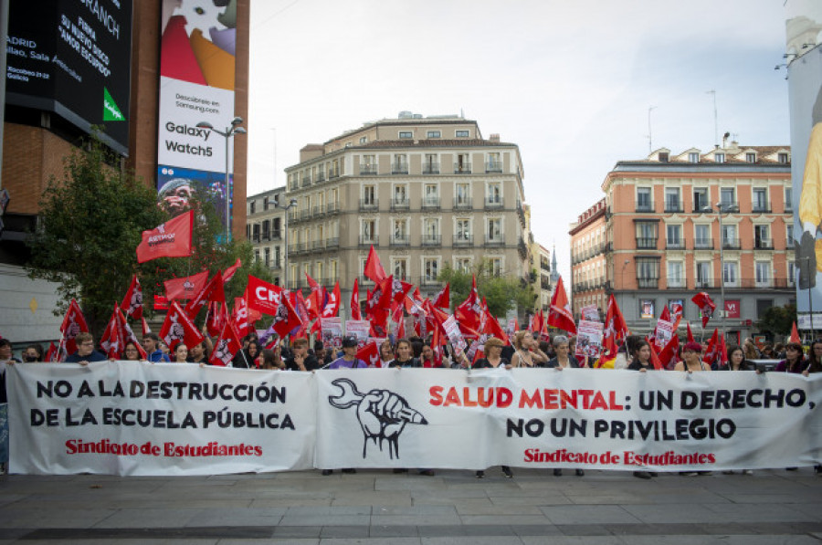 Estudiantes se manifiestan en todo el país en defensa de la salud mental