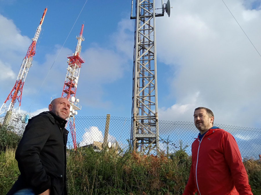 El BNG aresano denuncia la ilegalidad de una antena ubicada en Montefaro