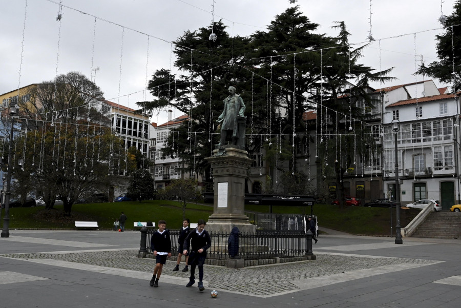 Las iluminación navideña llegará a las plazas con nuevos elementos