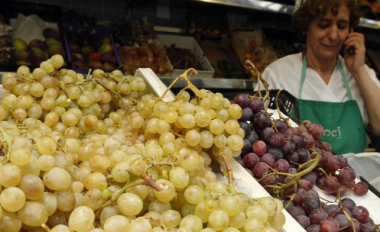 Los menores de cinco años no deben tomar uvas ni lacasitos en Nochevieja