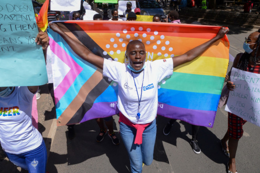 Hallan muerto en una caja metálica a un destacado activista LGBTIQ de Kenia