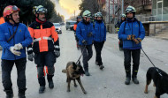 Los bomberos, guías y perros de Casaga retornan a Ferrol tras cuatro días de despliegue en Turquía