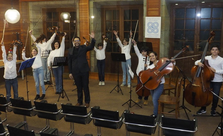 La Joven Orquesta Ferrolterra inicia su aventura bajo la batuta de Montilla