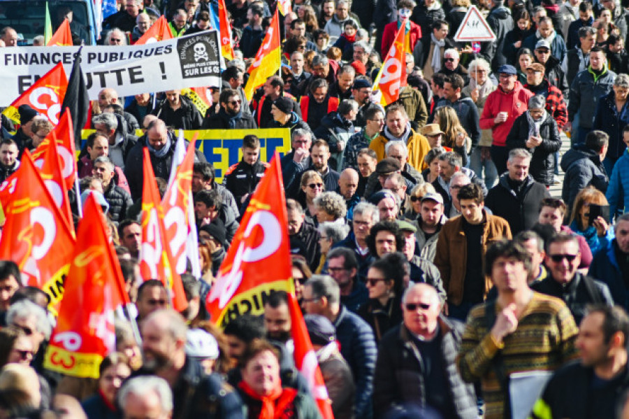 El Senado francés aprueba holgadamente la reforma de las pensiones