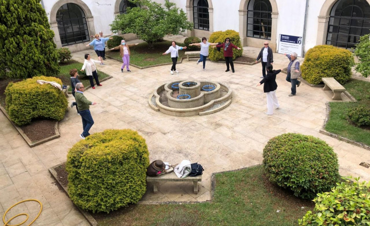 La Universidad Sénior de la UDC llega a los mayores de 50 años de Ortigueira