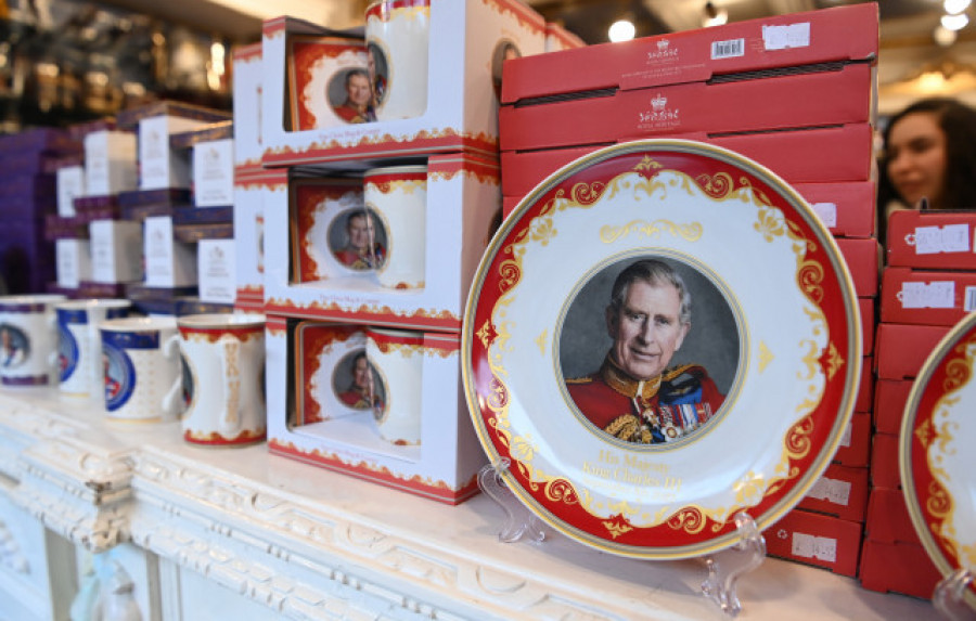 Los reyes Felipe y Letizia asistirán a la coronación de Carlos III