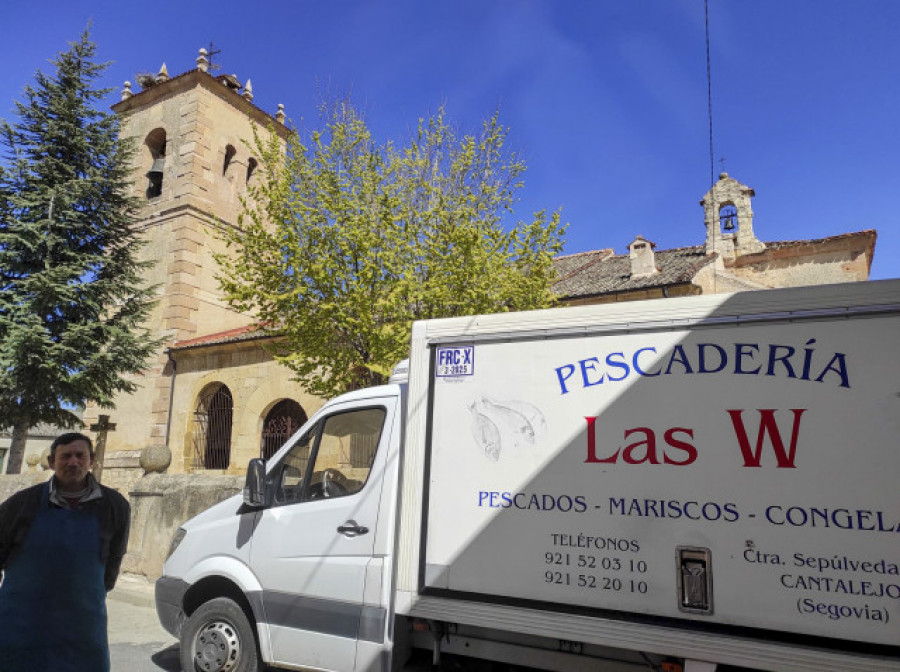 Las pescaderías ambulantes de la España vaciada, en peligro de desaparición