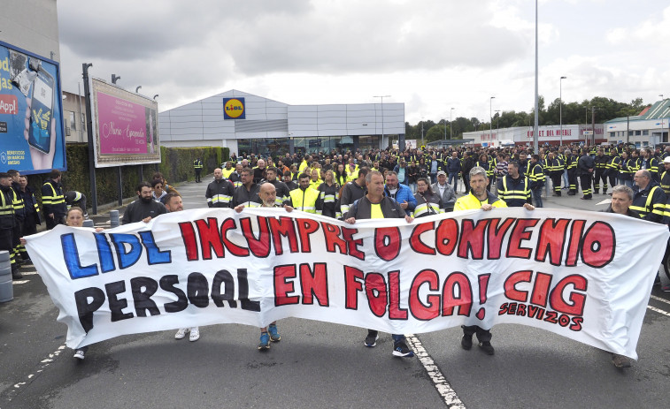 Las plantillas de Navantia, GT Motive y Lidl unen fuerzas en una protesta