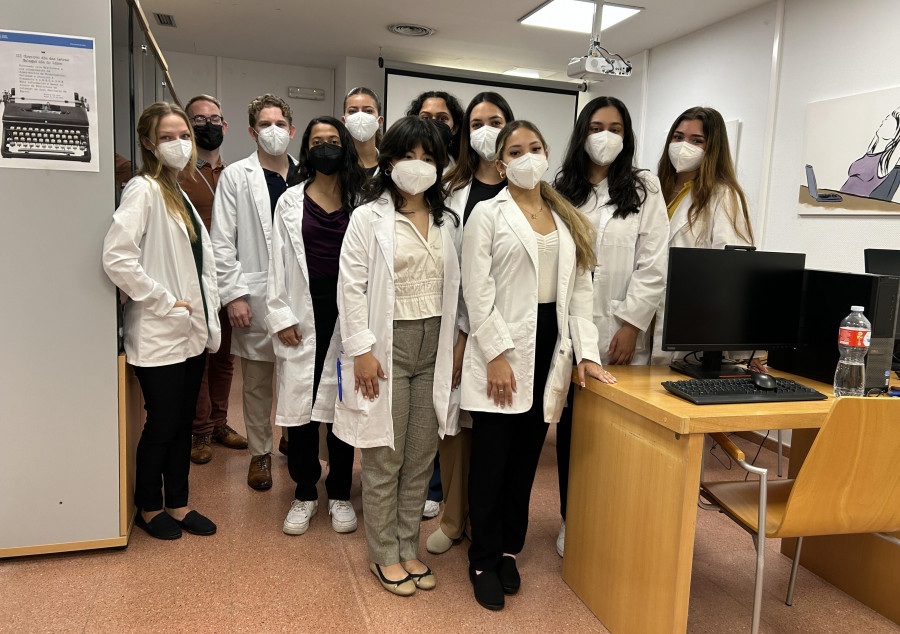 Alumnos de la Universidad de Florida completan su formación en el Área Sanitaria de Ferrol