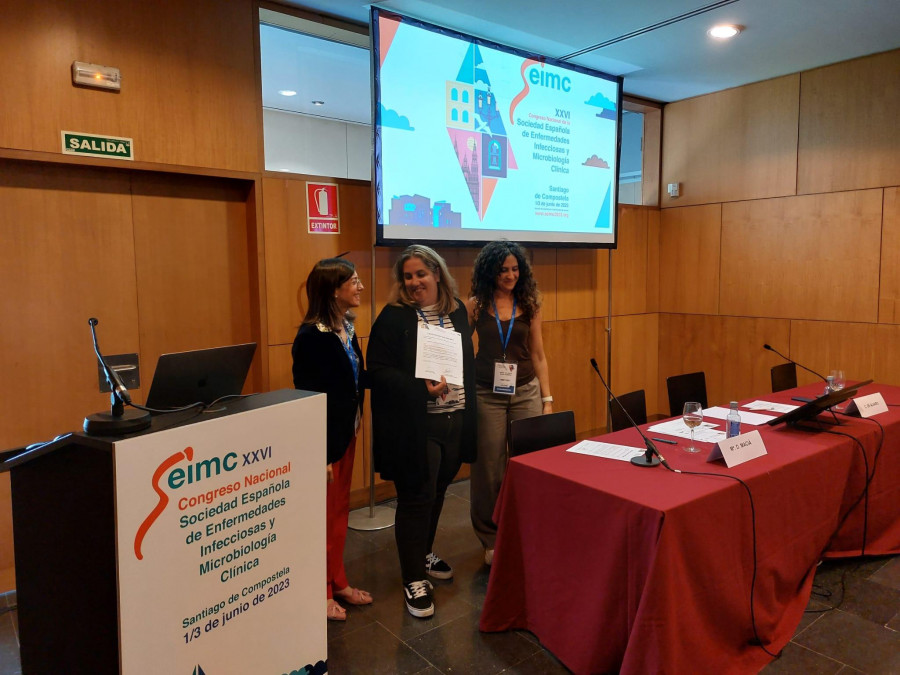 Premio para Medicina Interna del CHUF en un encuentro nacional