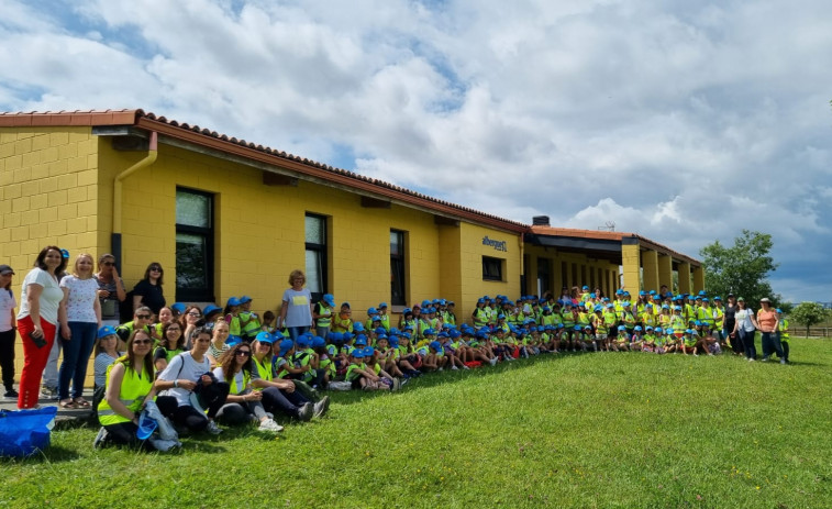 Alumnado del CRA Narón conoce el Albergue Municipal de Neda