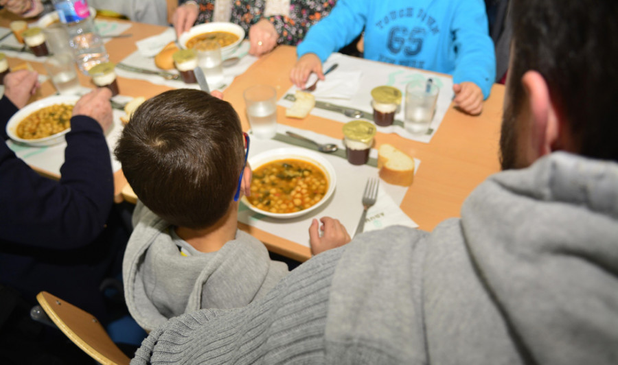 Narón abre mañana las solicitudes de ayudas para comedor y material escolar