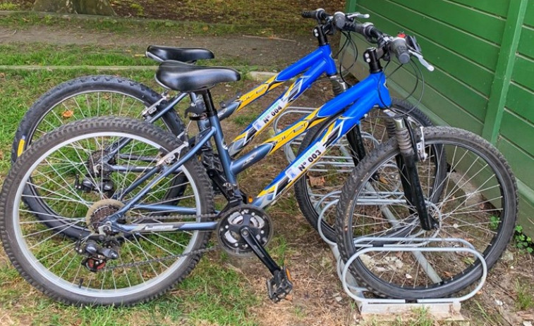 Recorrer las calles de Ares en bici de alquiler ya es posible gracias a “Bicicletares”