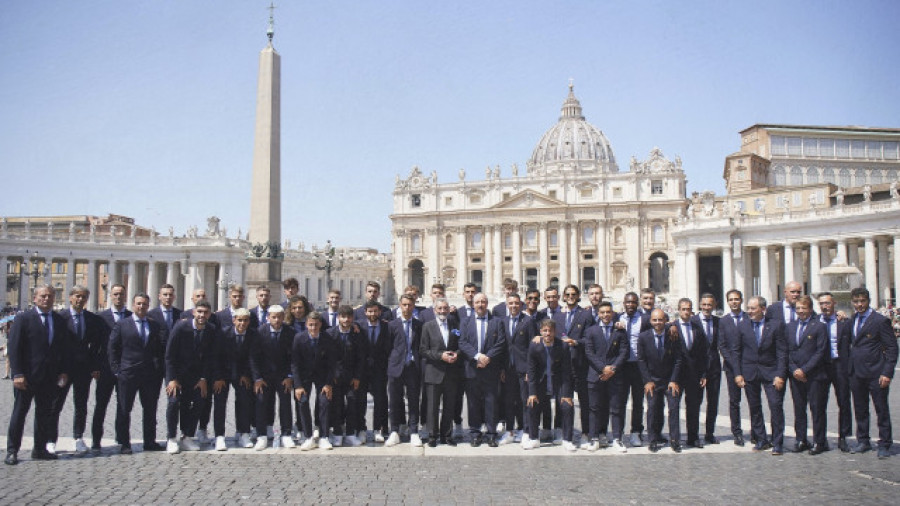 El Papa Francisco recibe al Celta en el Vaticano