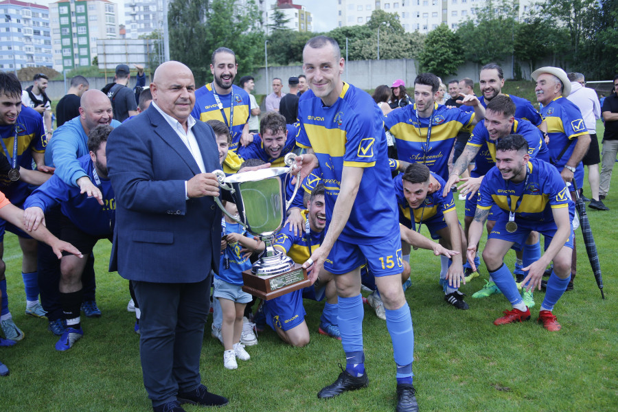 El Perlío estrena con el Silva la nueva Supercopa Galicia como ganador del trofeo local