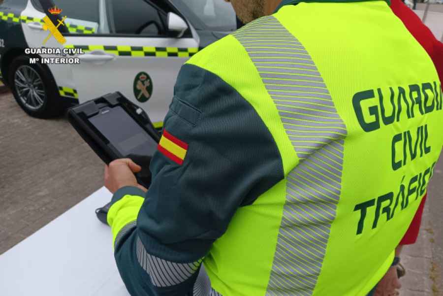 Acude con su coche al examen para recuperar los puntos del carné de conducir