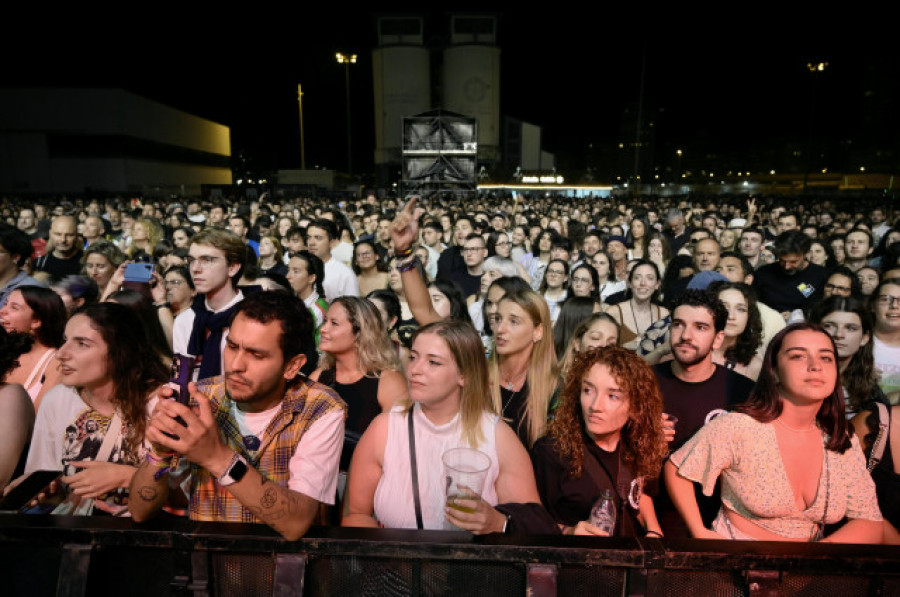 Los jóvenes retrasan la emancipación hasta los 30 años y gastan más del 80 % de su salario