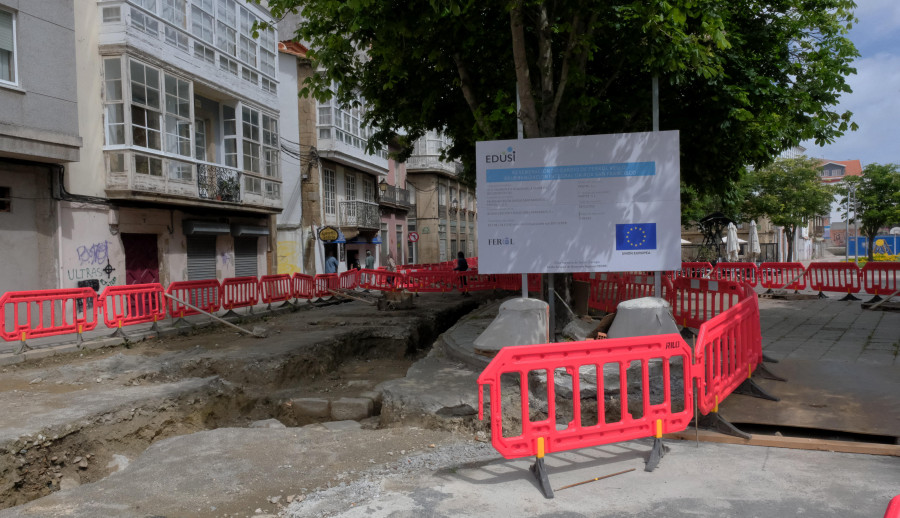 Los restos hallados en la calle San Francisco de Ferrol se protegerán pero se cubrirán para continuar las obras