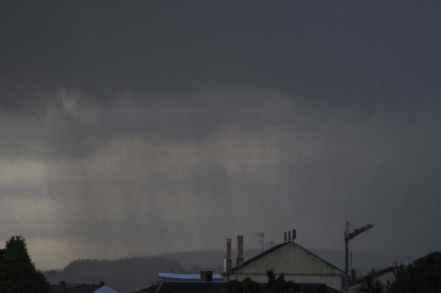 Lugo y Ourense permanecen este domingo en alerta amarilla por tormentas