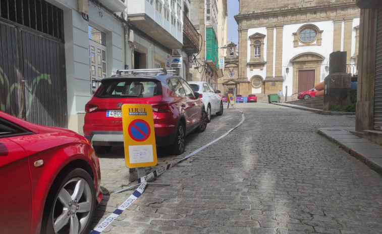 Preparan la demolición del edificio de San Francisco eliminando las plazas de aparcamiento