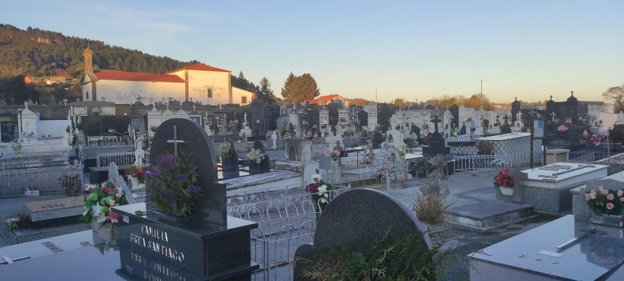 Un equipo de la USC excavará en la fosa común del cementerio de Santa María do Val, en Narón