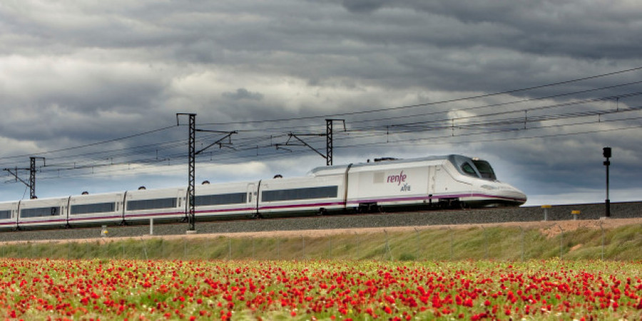 Renfe expide en un mes 1,6 millones de abonos gratuitos hasta diciembre