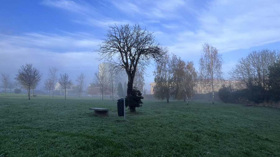 Un pedestal eterniza en Ferrol la conclusión del Memorial de las víctimas del franquismo