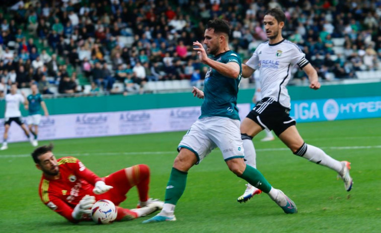 El Racing pierde dos puntos en el último minuto