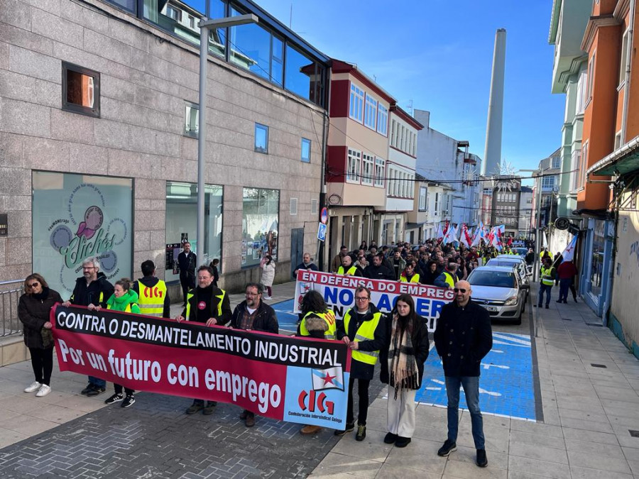 As Pontes cierra sus puertas en protesta por la incertidumbre sobre su futuro socioeconómico