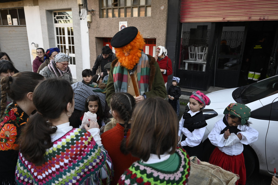 El apalpador llegó este sábado a Ferrol y el domingo lo hará Papá Noel