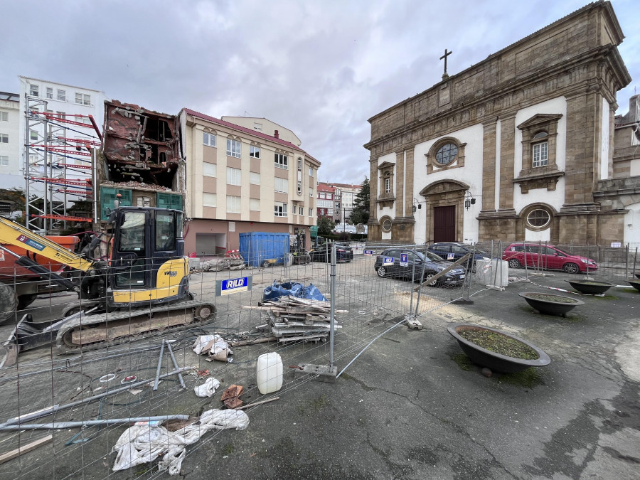 El atrio de la iglesia de San Francisco ya puede volver a utilizarse como aparcamiento