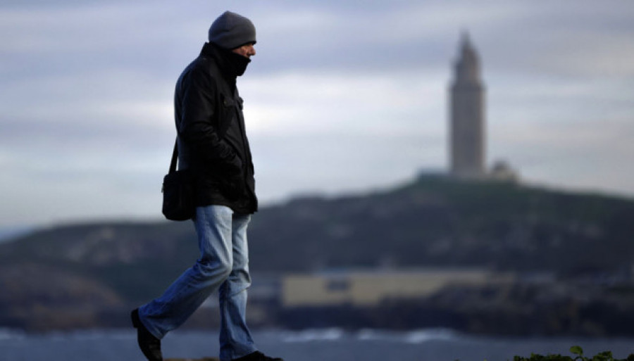 Cielos nublados , con lluvias de carácter débil y descenso de temperaturas