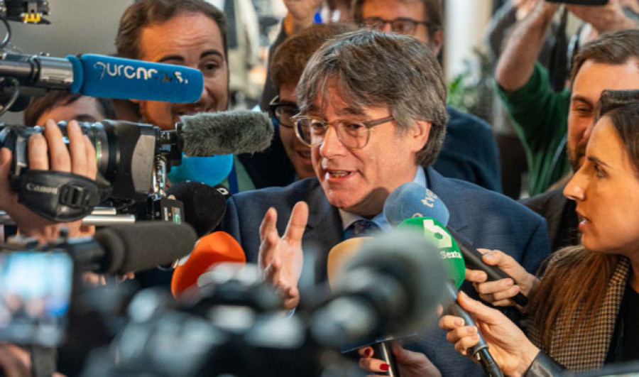 Puigdemont: "A los que hemos ido al grano nos persiguen con acusaciones delirantes"