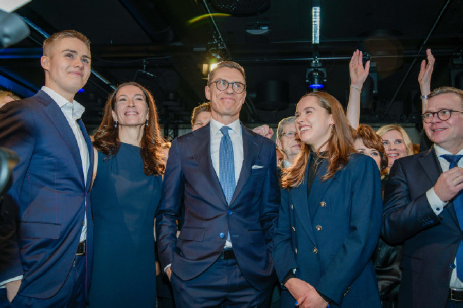 El conservador Alexander Stubb gana por la mínima las presidenciales finlandesas