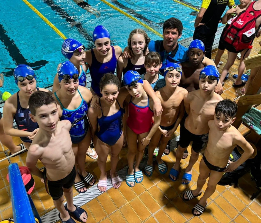 El Natación Ferrol se cuelga el bronce alevín