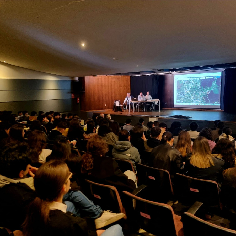 Alumnado de Arquitectura plantea sus propuestas para intervenir en Monte Campelo, en Valdoviño