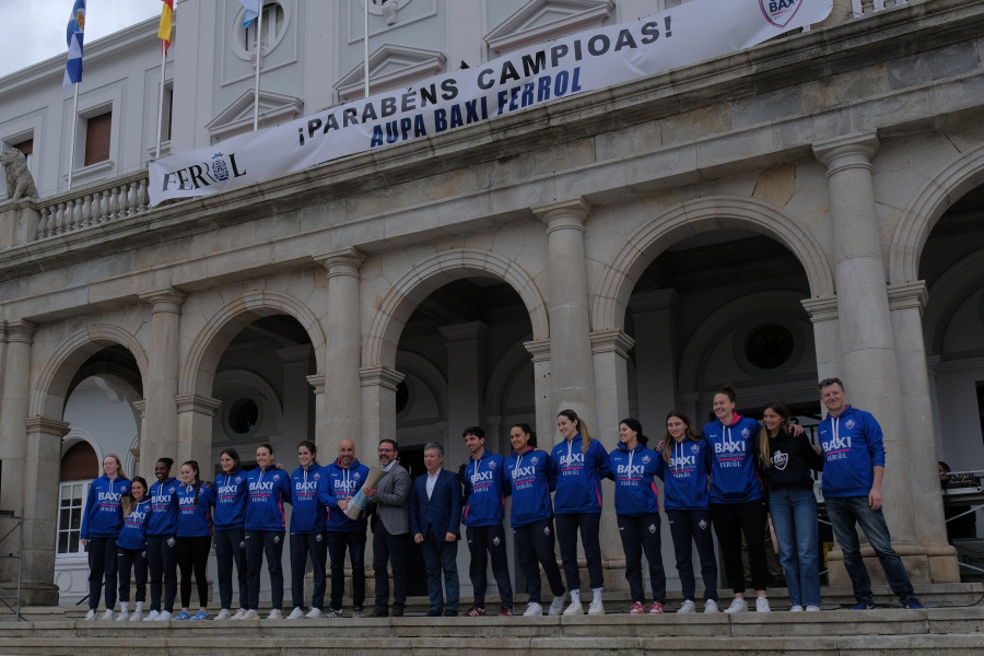 Las jugadoras del BAXI Ferrol, premio 8 M del Concello de Ferrol