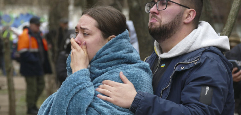 Ucrania se esfuerza por repeler los avances rusos en Donetsk en medio de falta de recursos