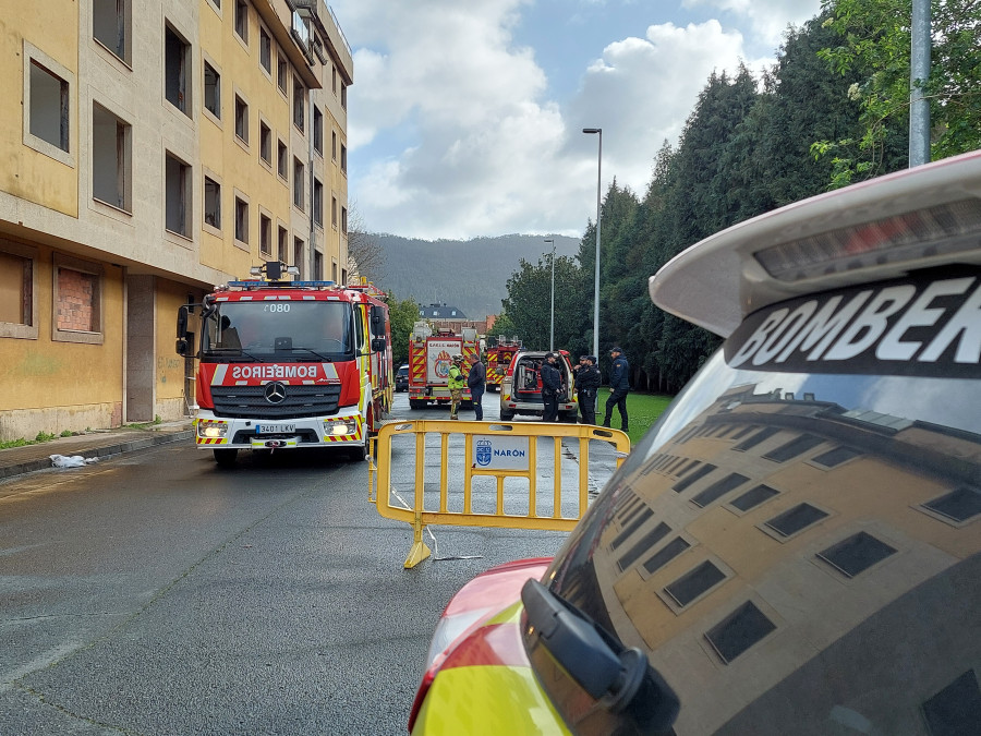 Un nuevo incendio en un edificio abandonado de Xuvia moviliza al Speis de Narón