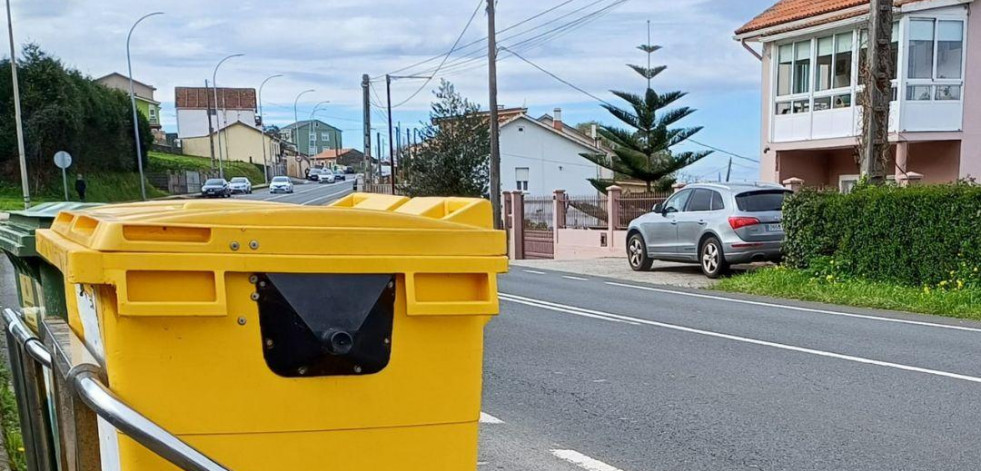 Cada vecino de Neda recicla una media de casi 15 kilos de envases en el contenedor amarillo