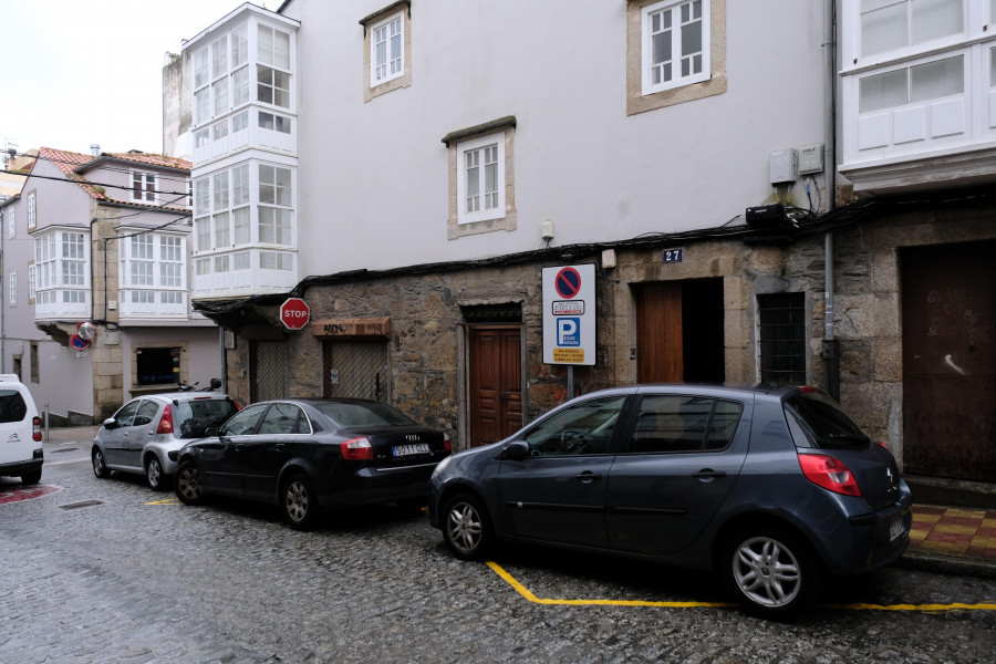 El Concello de Ferrol instala Pequeparadas en todos los centros educativos